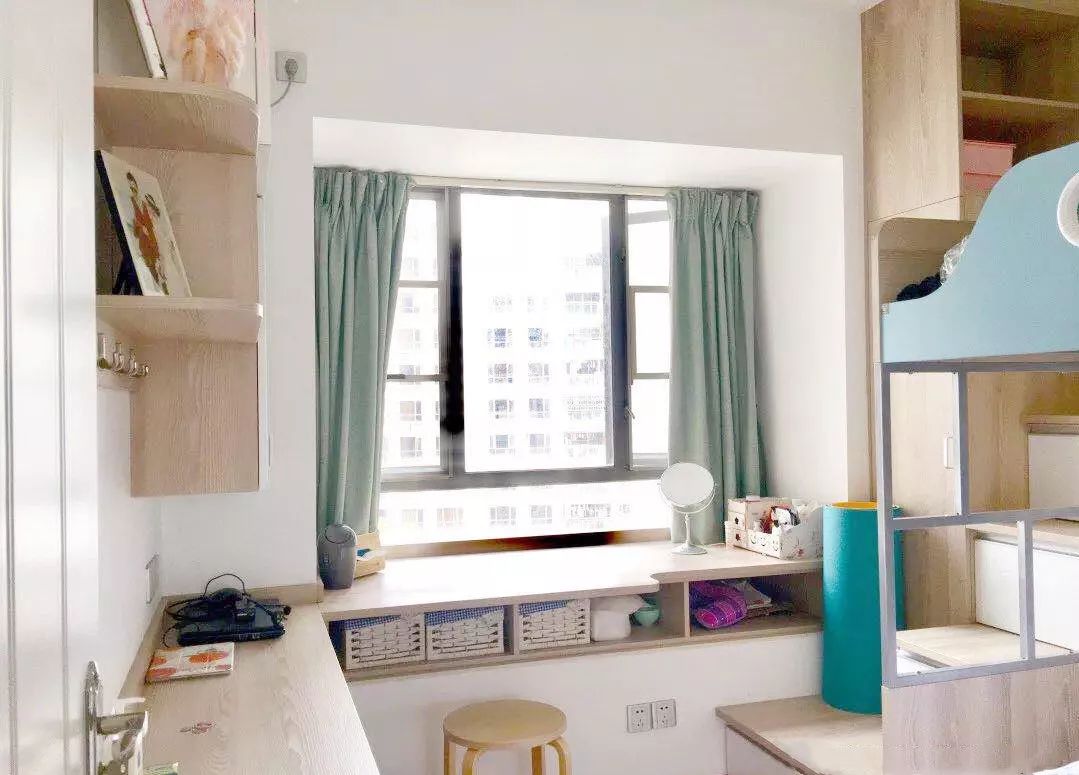 飘窗做成书桌_书桌飘窗利用做法图片_利用飘窗做书桌