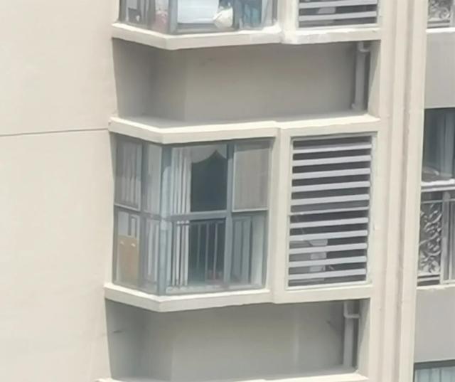 鸡肋的飘窗,利用好了也有味!献上8种方案,实用美观任你选!(图1) 飘窗做成书桌_书桌飘窗利用做法图片_利用飘窗做书桌