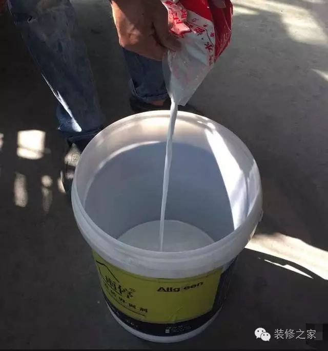 油工师傅的良心话!墙面装修这样刮腻子才对!好多人被坑了都不知道(图4) 墙面刮腻子有没有甲醛_墙面刮腻子刷漆多少钱一平方_刮腻子墙面