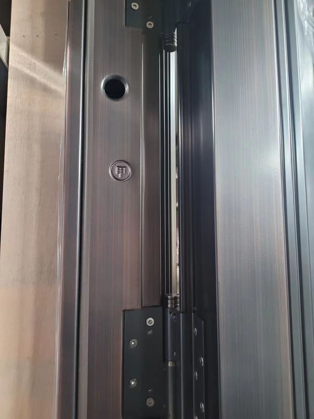 甲级防盗门非标门带气窗锌合金户外防晒仿铜漆单门子母大门通风门(图8)