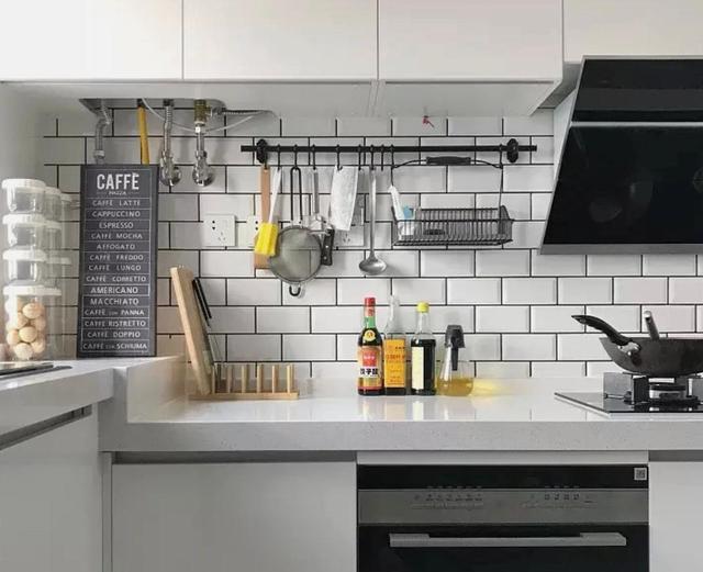 橱柜隔板托钉怎么安装_橱柜隔板_橱柜隔板固定还是活动