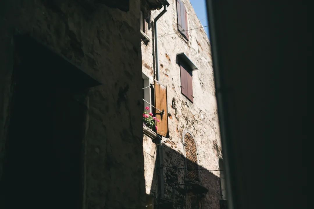 欧洲 彩色房子_彩色房子是哪个国家_彩色房子是哪里