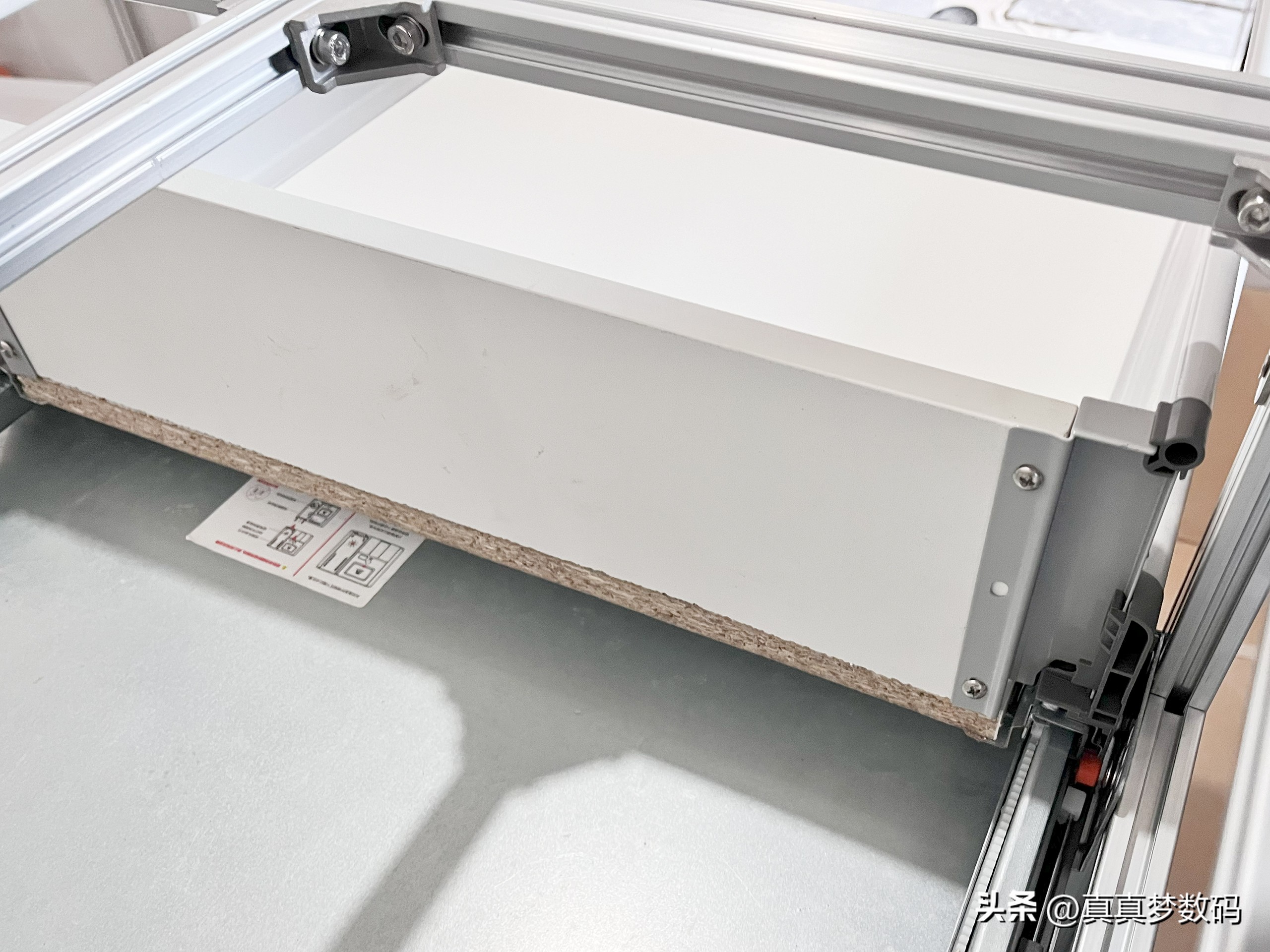 定制橱柜是按米收费还是平米_橱柜定做多少钱一米_厨柜定制一米多钱