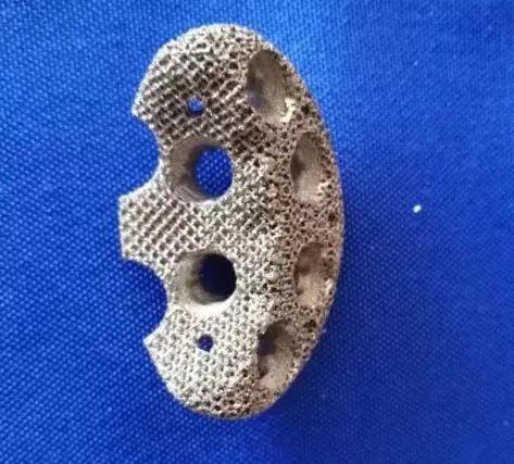 人工髋关节翻修最新技术_人工髋关节翻修手术学_人工全髋关节翻修技术