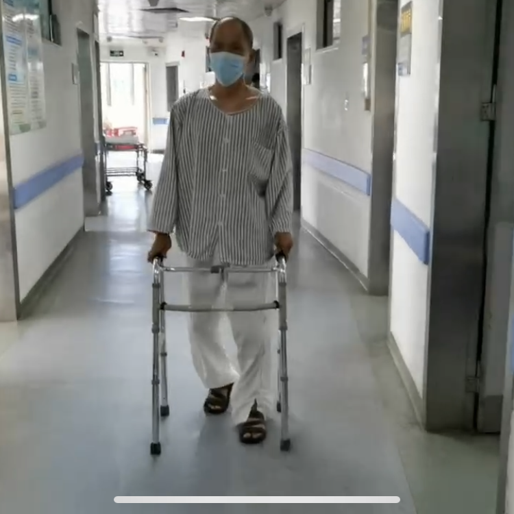 人工髋关节翻修术翻修原则_人工全髋关节翻修术费用_人工全髋关节翻修技术