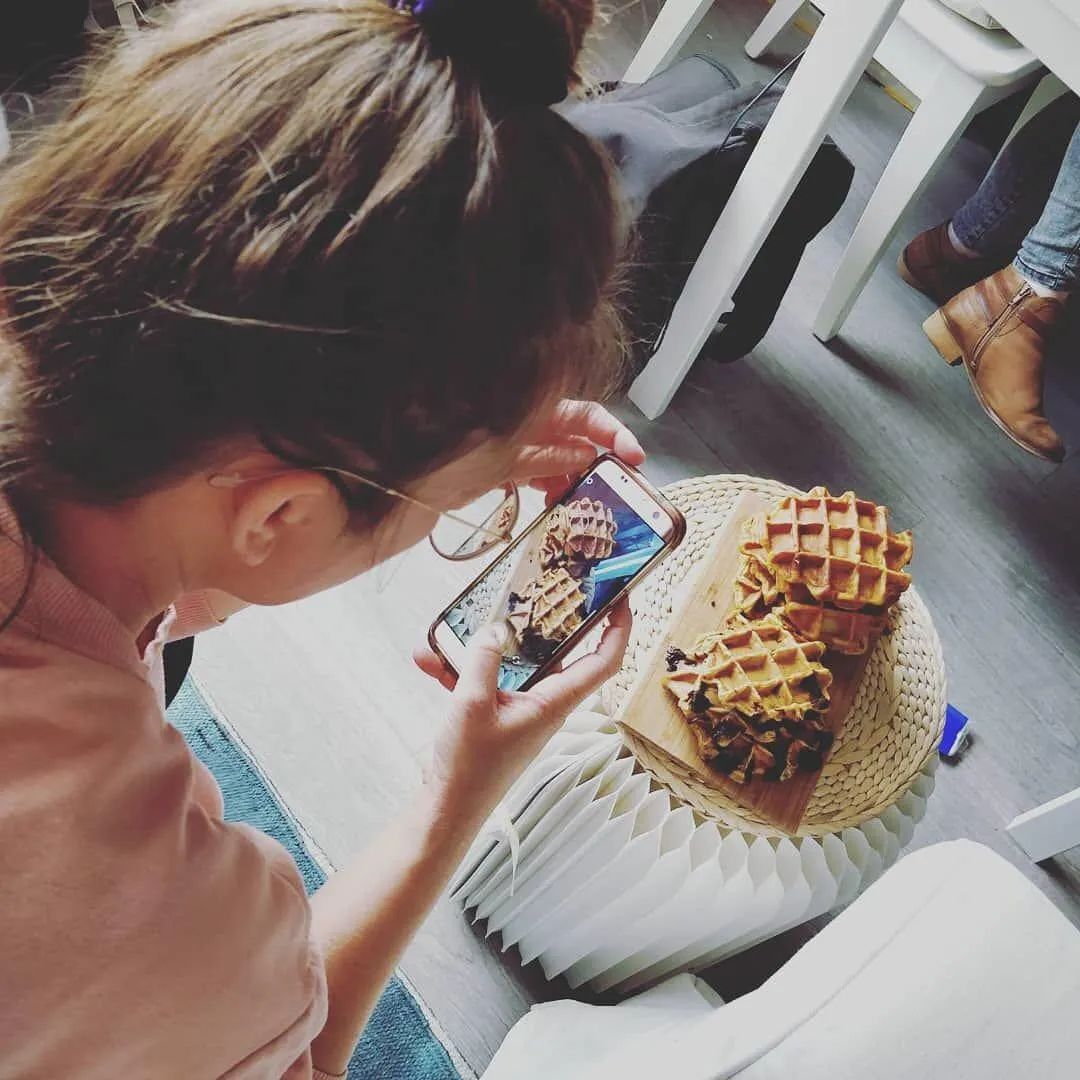 蜂窝纸板装饰图片_蜂窝装饰纸板图片效果图_蜂窝纸箱图片大全