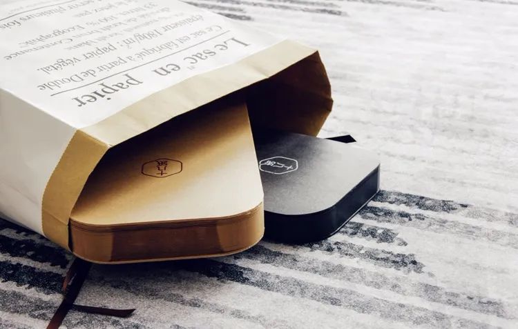 蜂窝装饰纸板图片效果图_蜂窝纸箱图片大全_蜂窝纸板装饰图片