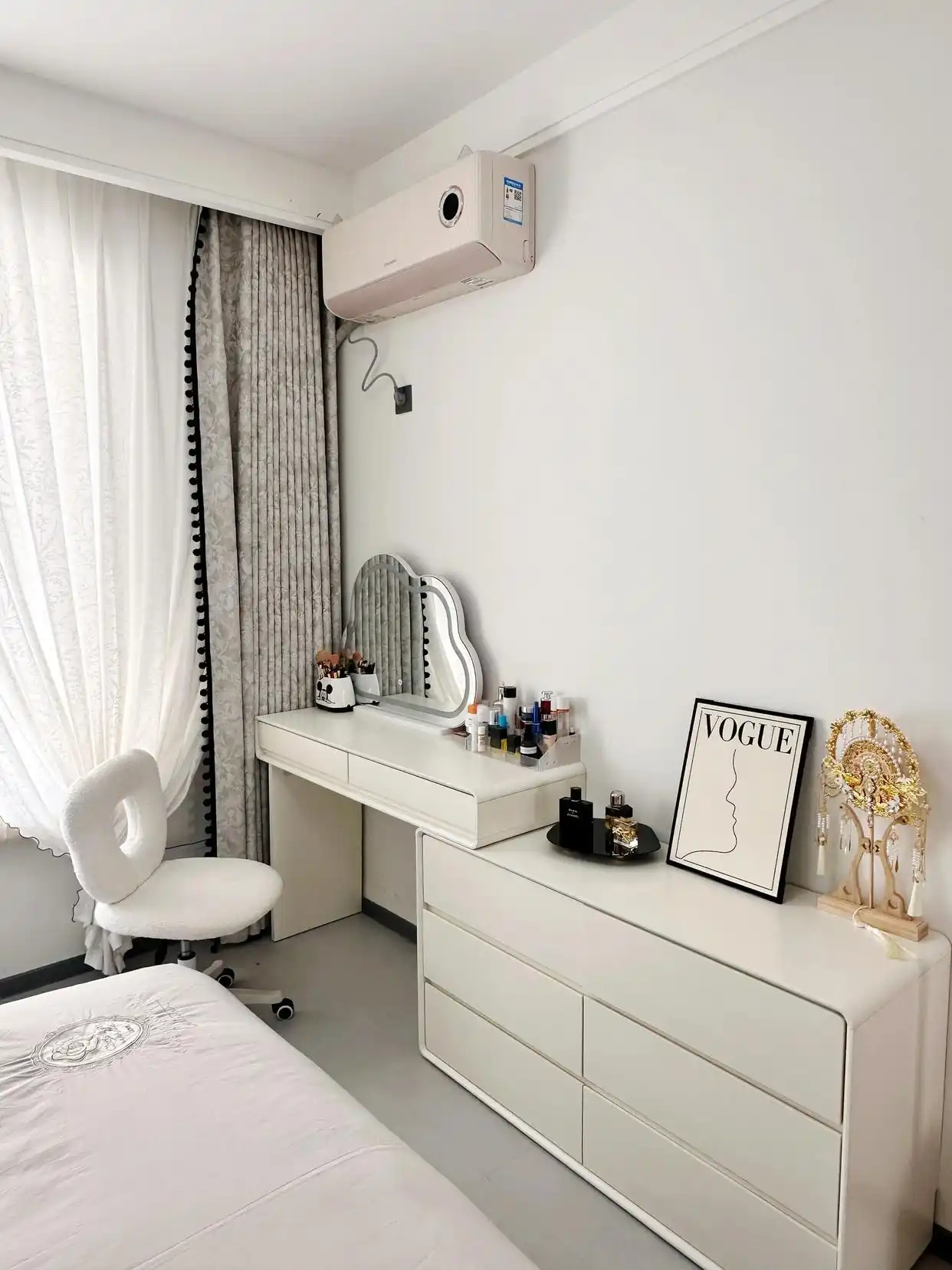 石膏板吊顶多少钱一个平方_石膏板吊顶每平米材料费_石膏板吊顶每平米人工费