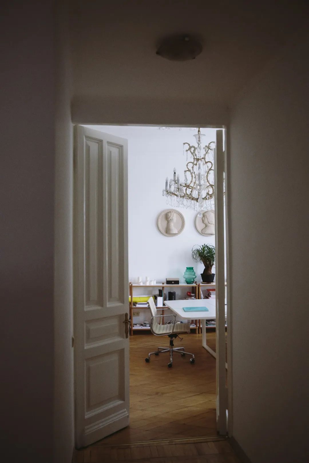 你几千块买的木门,可能就是一堆纸(图16) 蜂窝装饰纸板图片效果图_蜂窝纸板图纸_蜂窝纸板装饰图片