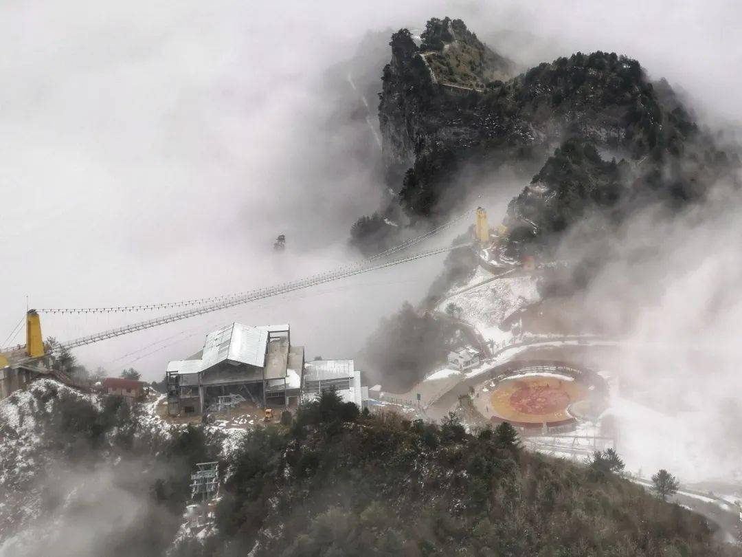 大巴山旅游景区_自驾大巴山_旅游大巴收费标准