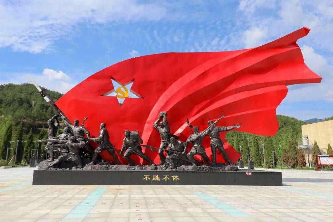 自驾大巴山_大巴山旅游景区_旅游大巴收费标准