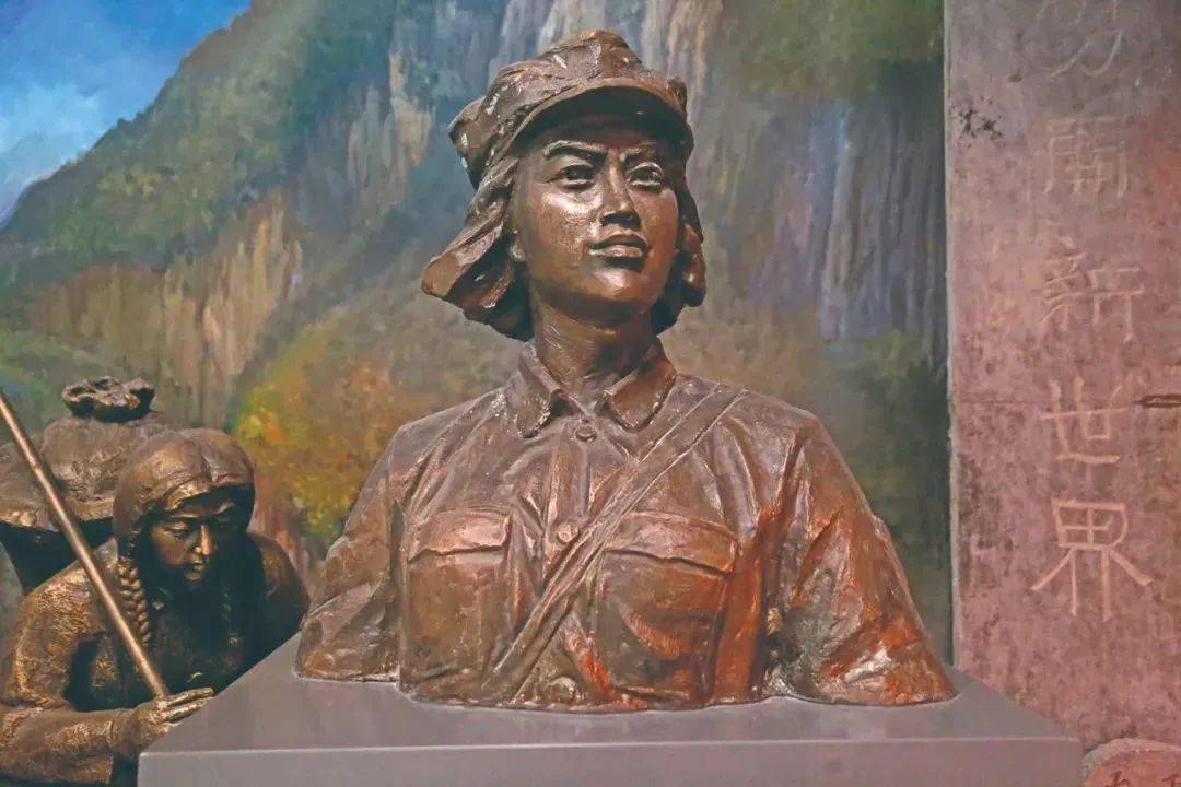 自驾大巴山_大巴山旅游景区_旅游大巴收费标准
