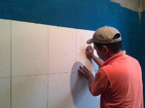 翻新刷墙多少钱一平方(图4) 现在刷涂料多少钱一平米_涂料刷新价格_刷墙涂料价格