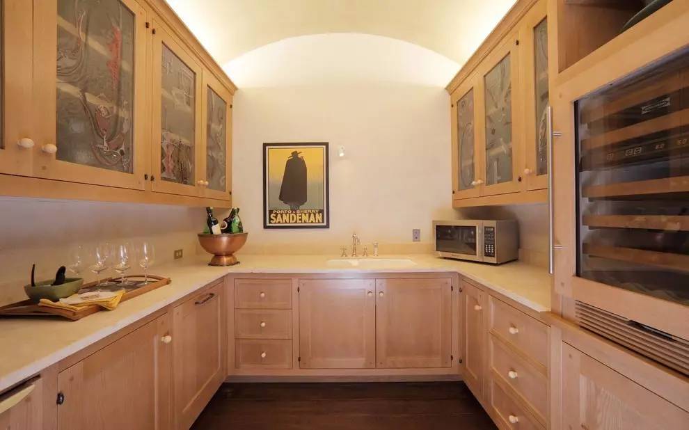 橱柜竟然分这么多种,涨知识了(图11) 三聚氰胺饰面板型橱柜_衣柜三聚氰胺板怎么样_三聚氰胺橱柜门