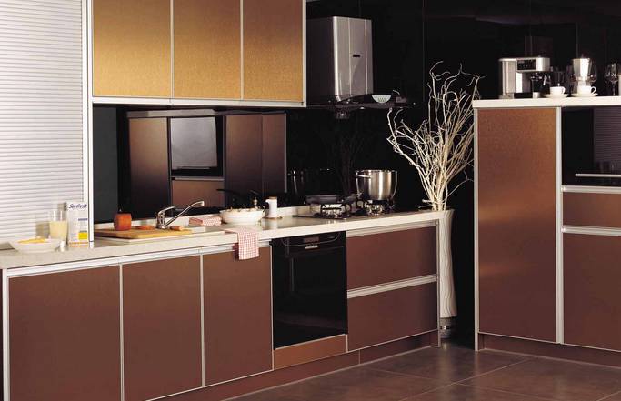 橱柜竟然分这么多种,涨知识了(图8) 三聚氰胺饰面板型橱柜_衣柜三聚氰胺板怎么样_三聚氰胺橱柜门