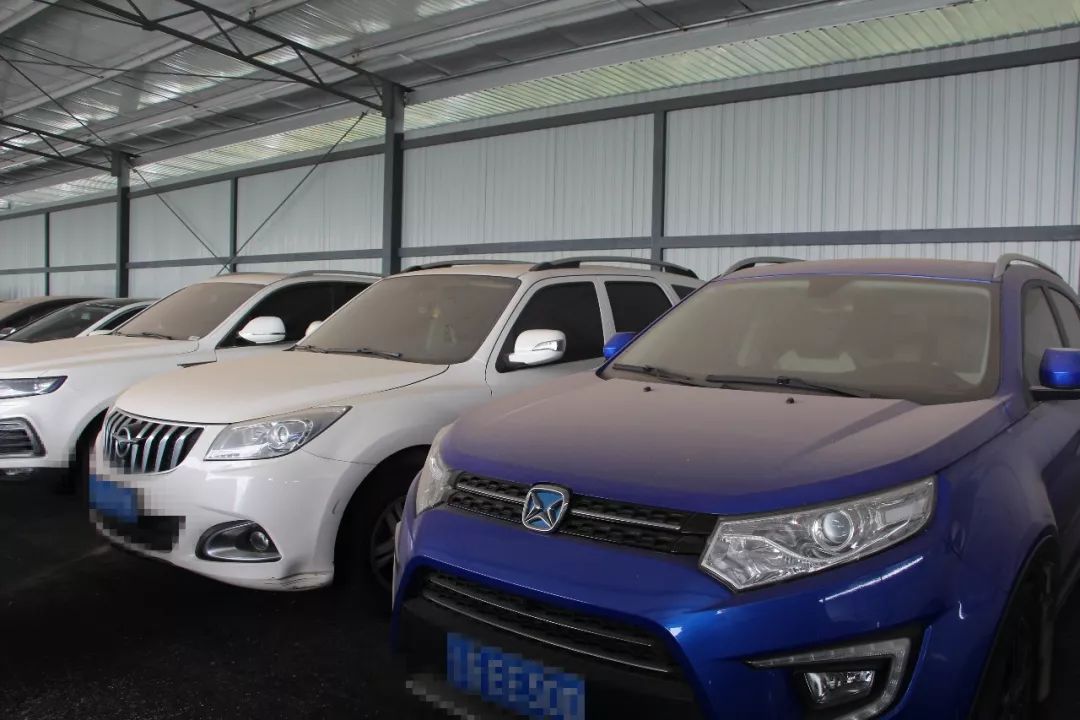 停在蒙自一仓库的十多辆车被开走,谁干的?(图4) 临沧二手房价格_临沧2手房_临沧二手房小户型