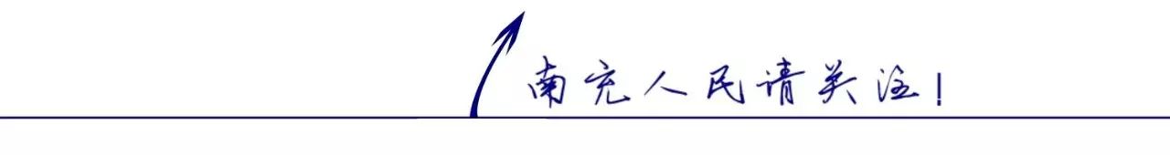 刚装修不久的新房,墙面就起泡发霉,老师傅教你两招,连女人都能修补好!(图1) 地板砖黑缝怎么处理方法_旧房子的瓷砖缝隙变黑怎么换_二手房地板瓷砖缝隙很黑