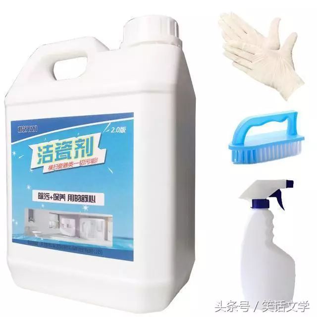 刚装修不久的新房,墙面就起泡发霉,老师傅教你两招,连女人都能修补好!(图7) 地板砖黑缝怎么处理方法_旧房子的瓷砖缝隙变黑怎么换_二手房地板瓷砖缝隙很黑