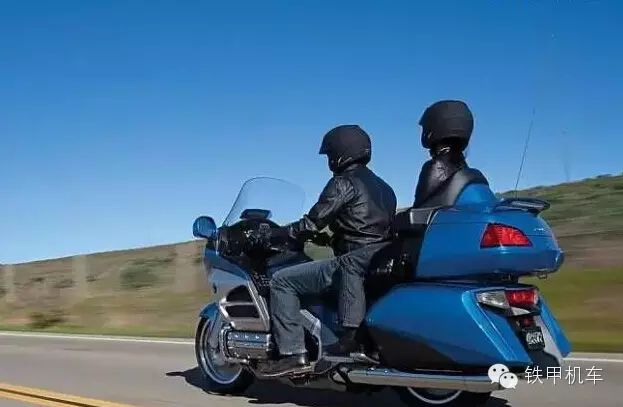 铁甲君带大家了解一下摩托车的各类型区别(图39) 宝马巡航摩托车用突破润滑油_宝马巡航摩托_宝马最顶级巡航摩托车多少钱
