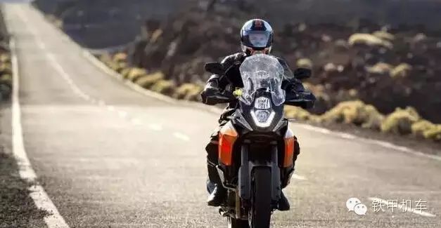 铁甲君带大家了解一下摩托车的各类型区别(图44) 宝马巡航摩托车用突破润滑油_宝马巡航摩托_宝马最顶级巡航摩托车多少钱