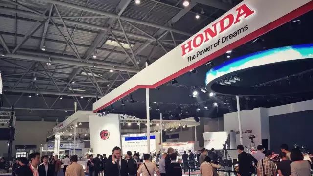 再见,百张图片回顾中国摩界的2016(图66) 宝马巡航摩托车用突破润滑油_宝马巡行摩托车_宝马摩托车巡洋舰