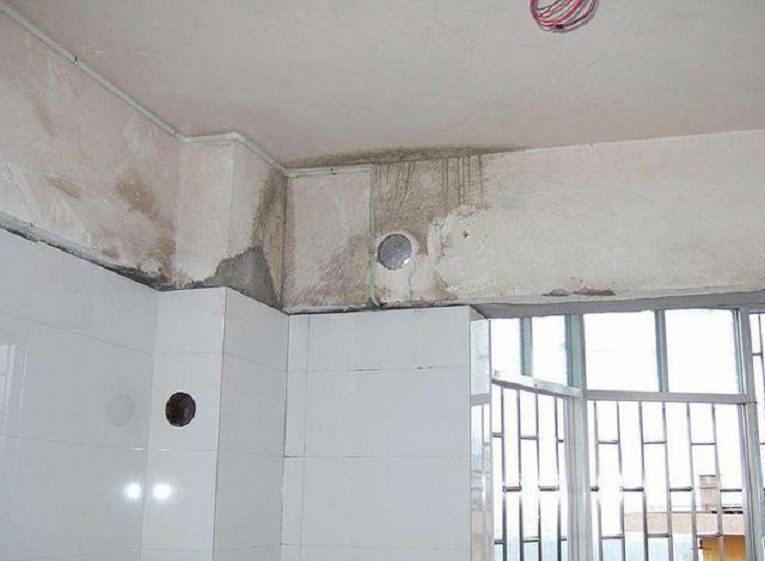 是哪些原因导致厨房油烟倒灌,该如何解决?(图2) 厨房吊顶 烟道_厨房烟道吊顶做好后怎么装_吊顶厨房烟道怎么安装