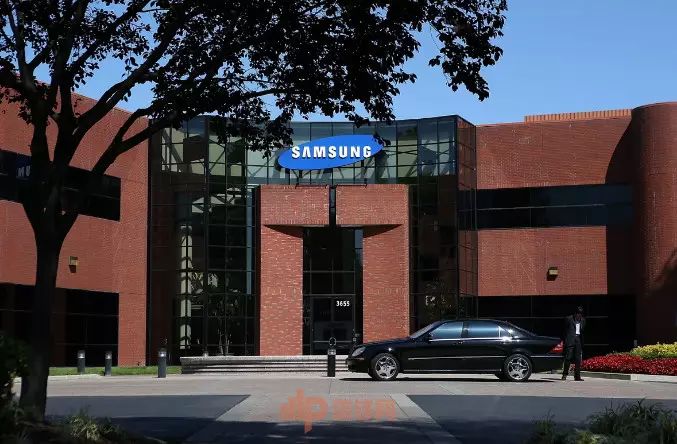 雷锋早报 | 乐视辟谣贾跃亭建信托,报料人称不怕起诉;“共享女友”来了,万元充气娃娃百元租;蚂蚁金服上线“刷脸”取快递(图10) 乐视公布超级汽车计划_乐视超级汽车官网_乐视超级汽车高速充