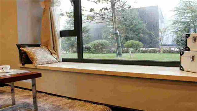 听听装修老工人建议飘窗要不要贴瓷砖,这样装修太牛了(图4) 飘窗顶装灯_飘窗灯_飘窗顶灯样式