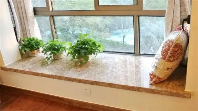 听听装修老工人建议飘窗要不要贴瓷砖,这样装修太牛了(图5) 飘窗顶装灯_飘窗灯_飘窗顶灯样式