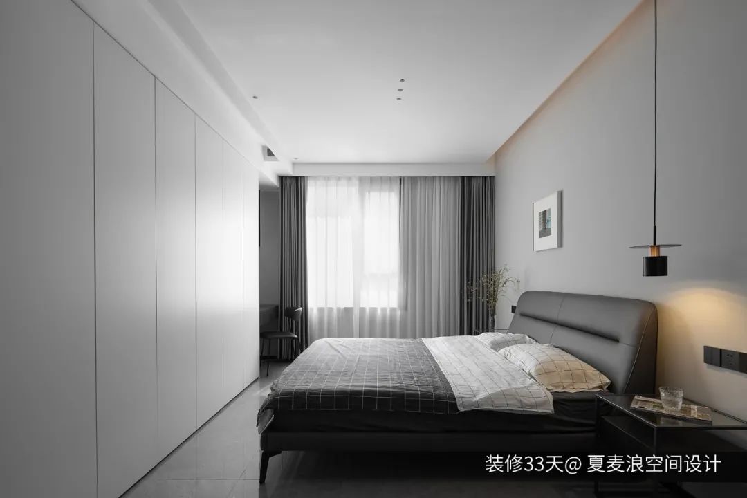 客厅和卧室铺瓷砖还是地板好?(图8) 卧室瓷砖防滑方法_卧室瓷砖防滑效果好吗_卧室防滑瓷砖