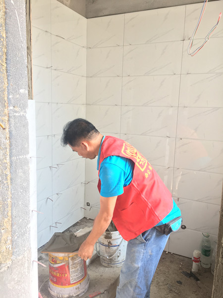 工装施工员图片