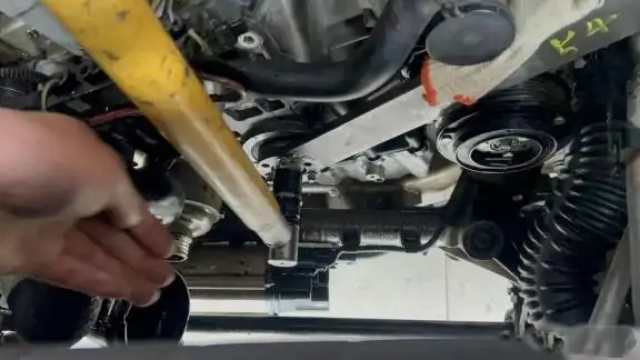 宝马525严重烧机油,在我准备放弃的时候,事情有了反转(图6) 宝马525发动机_宝马发动机故障灯亮着_宝马发动机525型多少钱一台