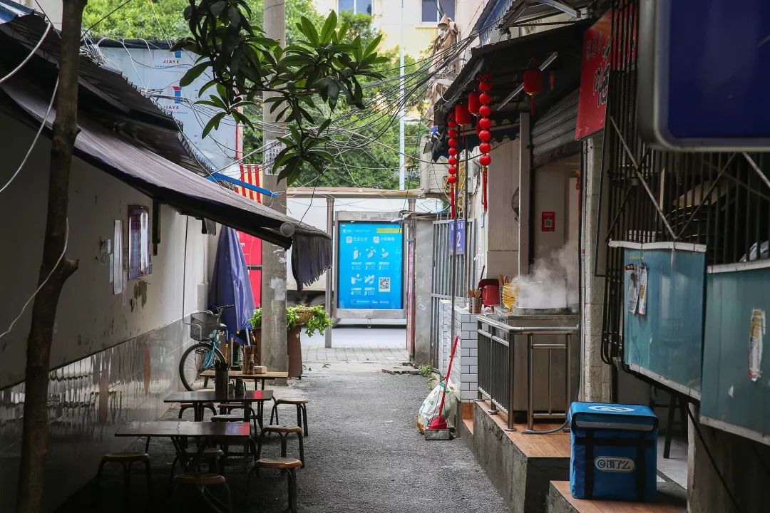 四川李大爷_成都李大爷烧烤_李大爷烧烤加盟