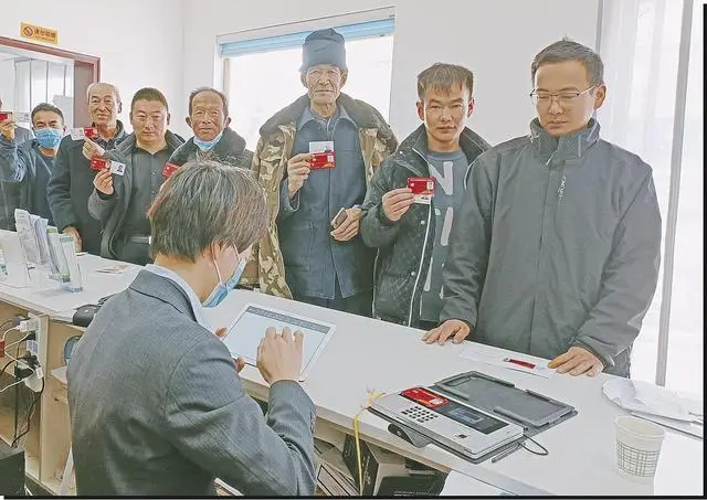 甘肃庆阳:军民同心擦亮革命老区金字招牌(图6) 红色n字的汽车品牌_红色的车取名叫做_红色的汽车品牌