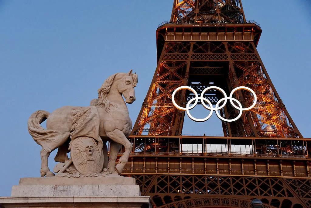 巴黎奥运会开幕 这些艺术亮点你必须知道!(图9) 1925年巴黎装饰艺术展海报图片_巴黎海报手绘_巴黎时装海报