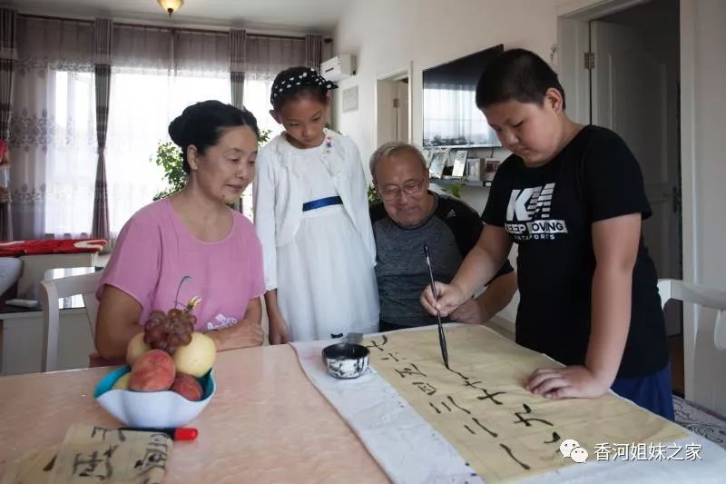 接力传递!香河县妇联“争创美丽庭院·建设幸福家园”倡议书【她关注】(图3) 家居装修门窗_扮靓美丽家居:门窗装饰_家居装饰美丽门窗扮靓图片