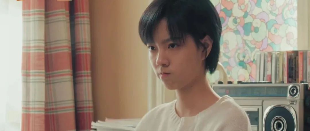 没有自己房间的女孩,在家中流浪(图5) 00后装修风格_00后女生的房间装修风格_00后的女孩房间装修