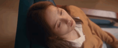 没有自己房间的女孩,在家中流浪(图7) 00后装修风格_00后女生的房间装修风格_00后的女孩房间装修