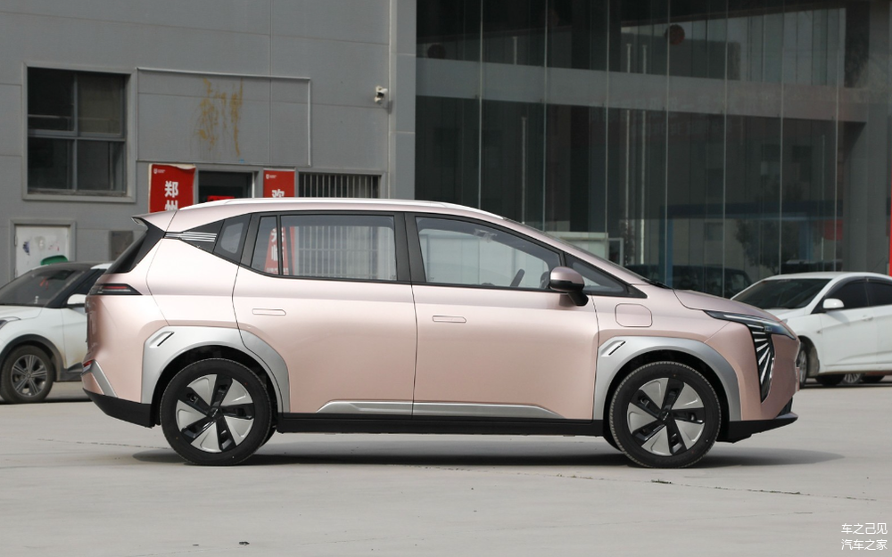 最新!2023年新能源汽车质量榜出炉,埃安前十,比亚迪特斯拉上榜(图2) 轿车排名质量第一_轿车质量前十名排行榜揭晓_轿车质量排名