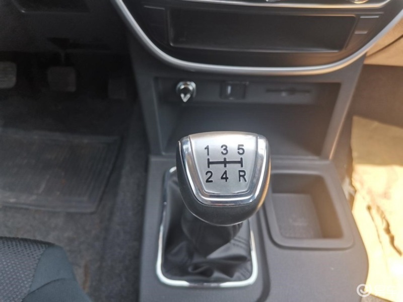 皮卡车五十铃发动机多少钱_五十铃皮卡柴油发动机多少钱_五十铃皮卡发动机价格