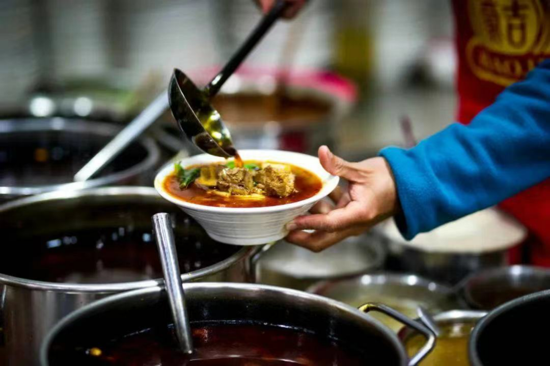 百年华兴 | 美食文化如盛放百花,个比个娇艳er!吃货党必来这条街!(图26) 鸭头锅配菜都有什么_鸭头锅的做法_千锅鸭头是哪个菜系