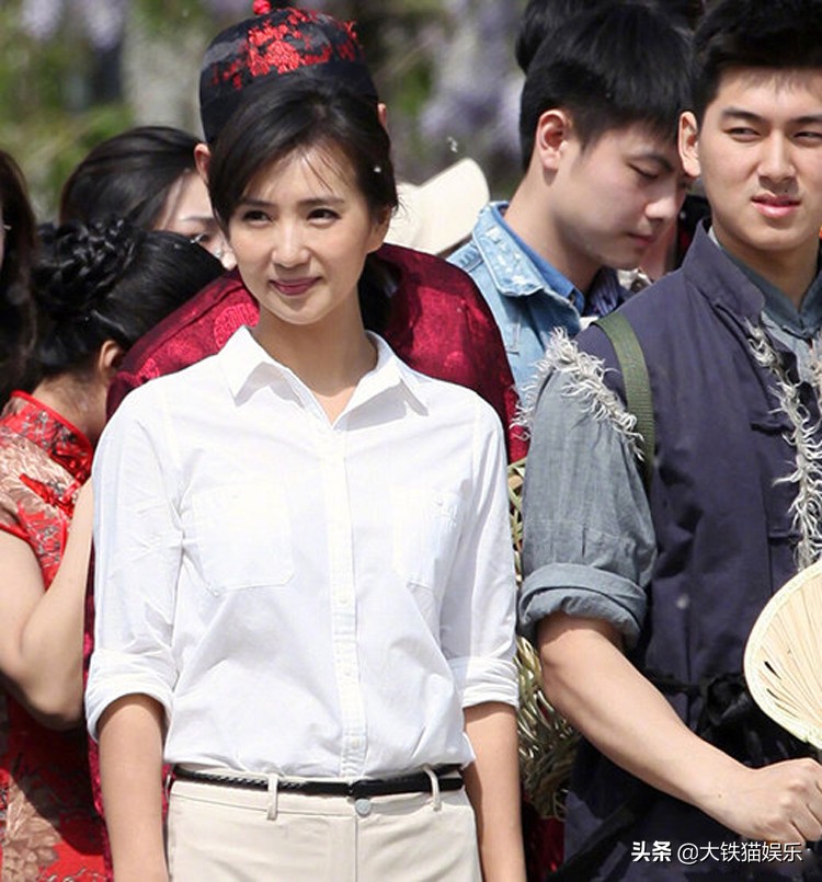 青岛生活频道主持人_青岛电视台2台生活天天秀主持人_青岛生活在线节目主持人名字