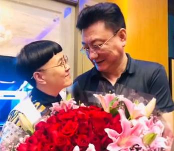 青岛电视台2台生活天天秀主持人_青岛电视台生活天天秀主持人_青岛生活在线节目主持人名字