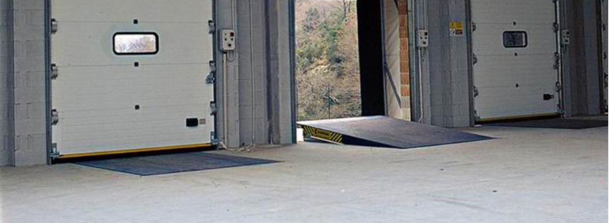 工业提升门保温钢质消防冷链物流仓库抗风翻板电动垂直快速滑升门(图18)