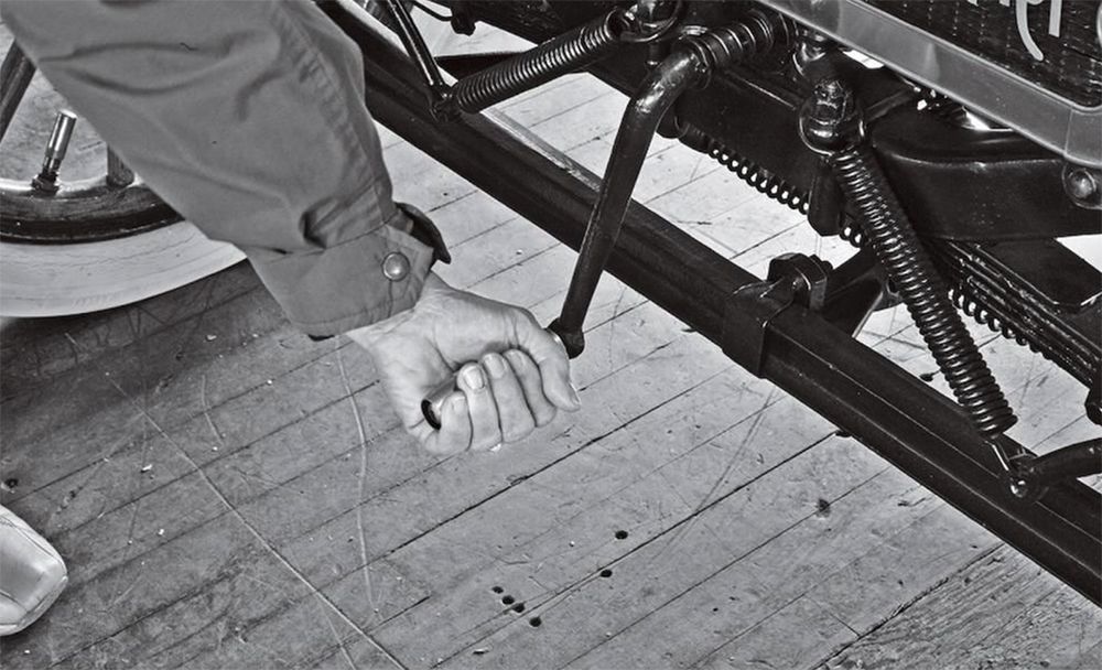 汽车开锁万能钥匙图片_万能钥匙开锁汽车图片高清_万能钥匙开锁汽车图片大全