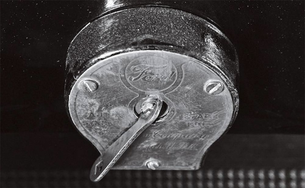 汽车开锁万能钥匙图片_万能钥匙开锁汽车图片高清_万能钥匙开锁汽车图片大全