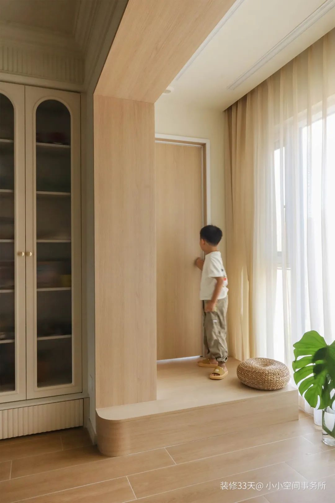 她家连改不了的角落都用好了(图18) 武汉软装设计培训学校_武汉软装设计师哪家好_武汉软装设计工作室