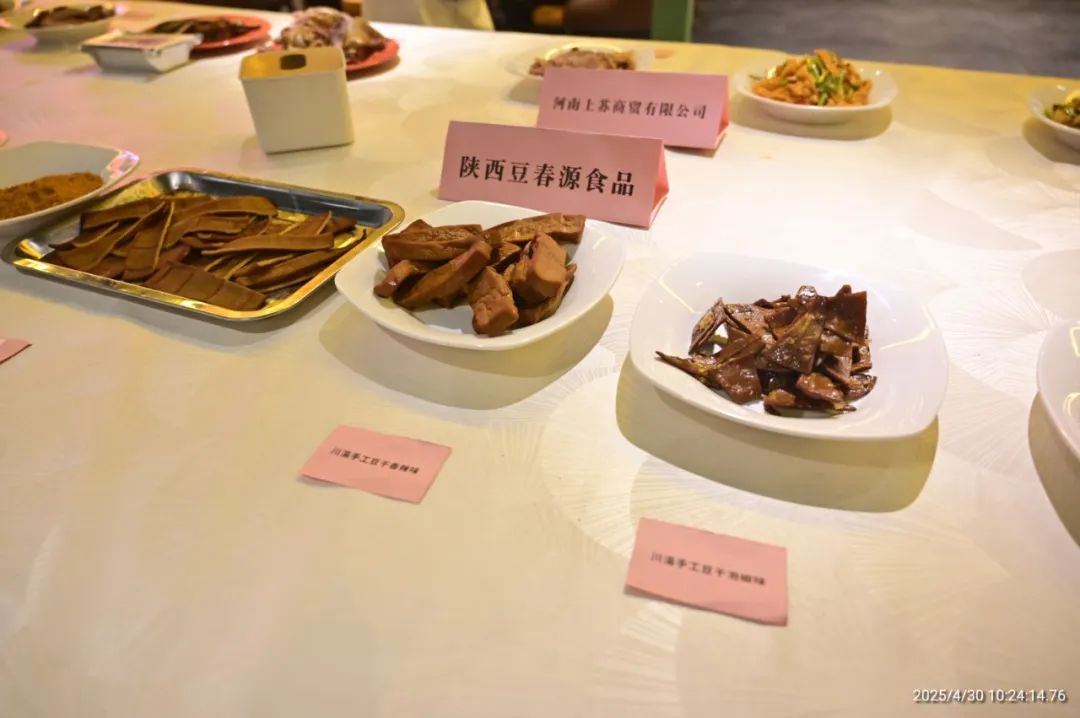 开创食材品控新模式 莲菜网卤味选品会于张大炮自助烤全羊举办(图4) 图片