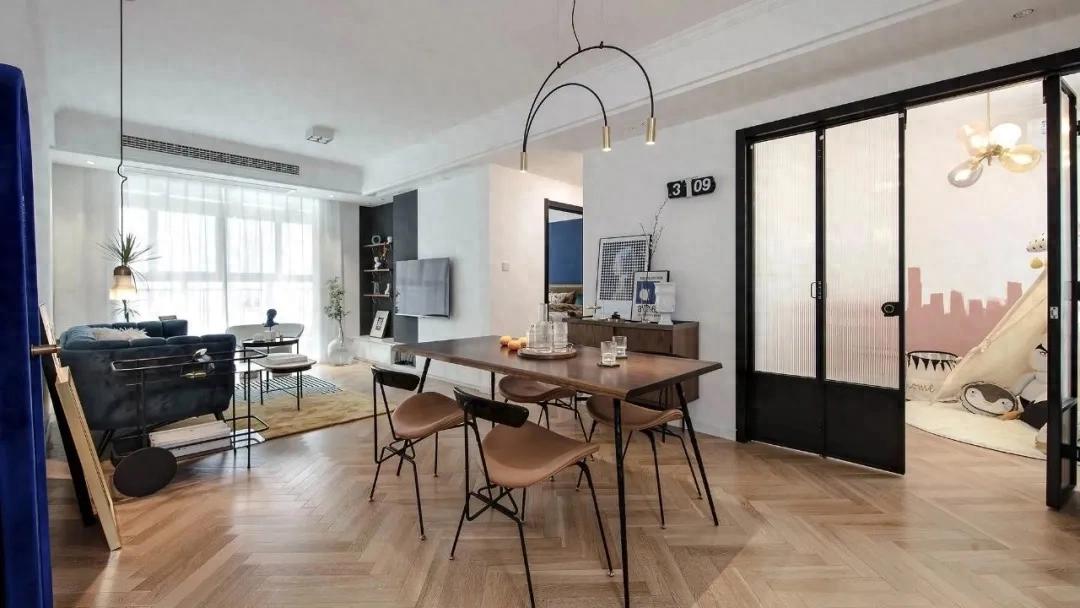 武汉设计师小两口,把69㎡两房改三房,处处敞亮、颜值在线(图1) 武汉软装设计工作室_武汉软装设计公司_武汉软装设计师哪家好