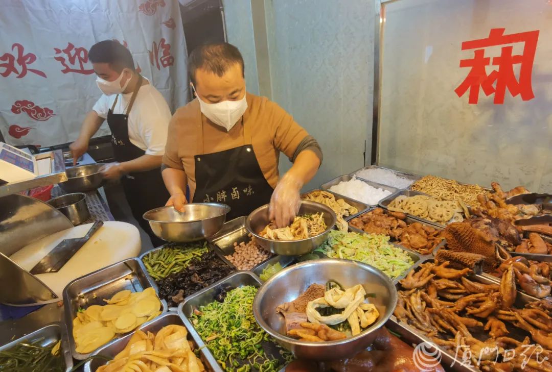 5年新开2000家!厦门街头这种店又火了……(图5) 卤味成本价大概多少_做卤味生意摊成本多少_卤味店成本